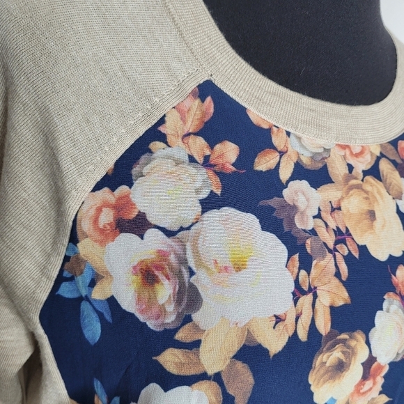 J Crew Merino Wool Floral Silk Panel 3/4 Sleeve Lightweight Sweater Top - Size M - Picture 8 of 14